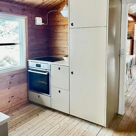 Charming Log House From 1976 Near Norlev 別荘